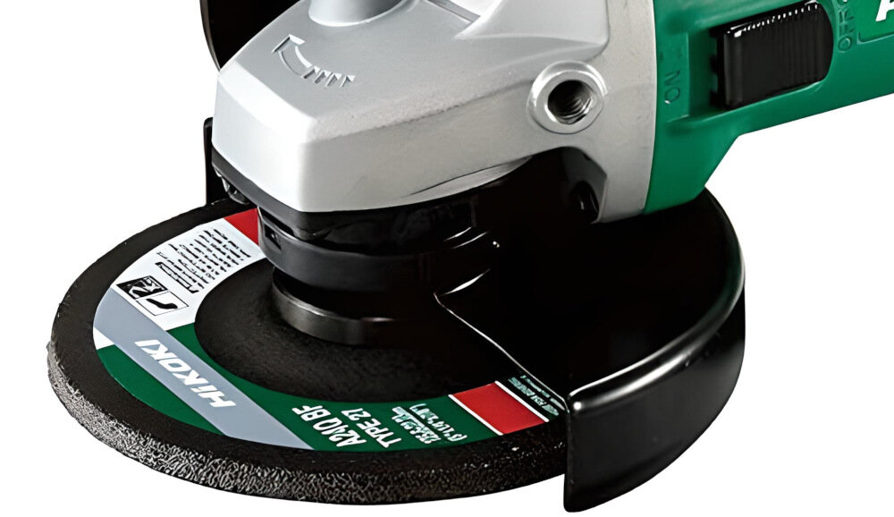 Szlifierka kątowa HIKOKI G13SR4 obroty do 10000 obrotow na minute wspolpracuje z tarcza o srednicy 125 mm blokada wrzeciona ulatwia wymiane tarczy