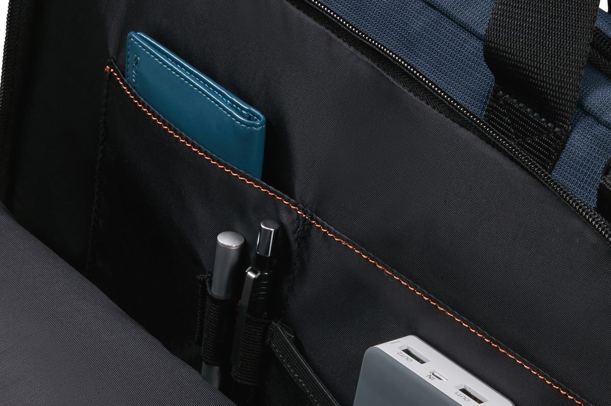Przestrzeń na dokumenty i sprzęt torba na laptopa Samsonite Network 4