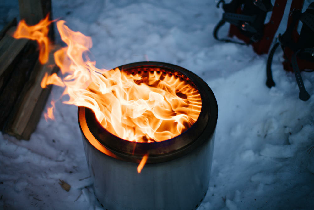 SOLO STOVE Ranger palenisko airflow design spalanie ognisko dym dopływ tlen popiół popielnik czyszczenie