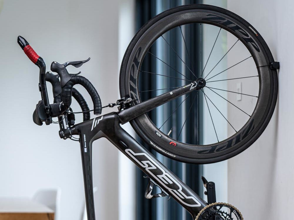 Wieszak rowerowy HORNIT Clug Pro MTB 7764XCP XL najmniejszy montaż szablon