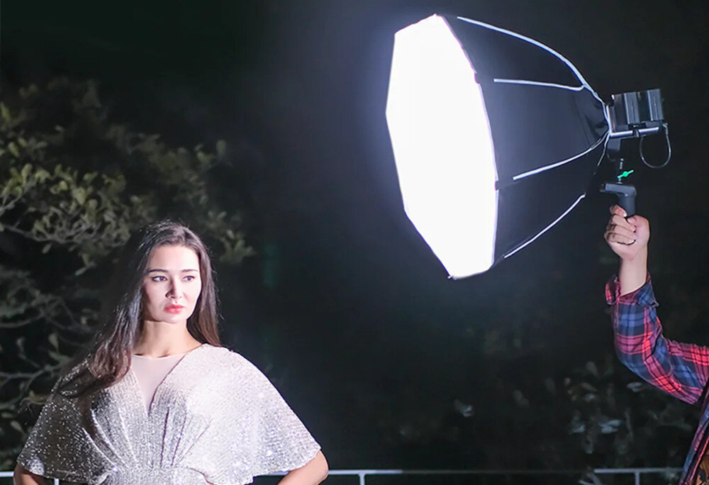 Lampa studyjna LED WEEYLITE Ninja 300 wymiary waga obrót zastosowanie