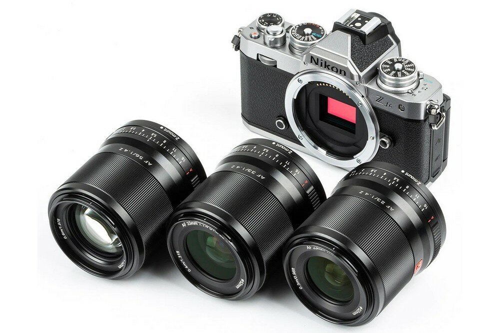 Obiektyw VILTROX AF nikon z  ogniskowa przysłona ostrość pierścienie optyka soczewki powłoki montaż bagnet światło jasność zoom filtry waga