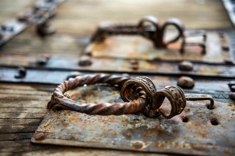 Obiektyw VILTROX AF nikon z  ogniskowa przysłona ostrość pierścienie optyka soczewki powłoki montaż bagnet światło jasność zoom filtry waga