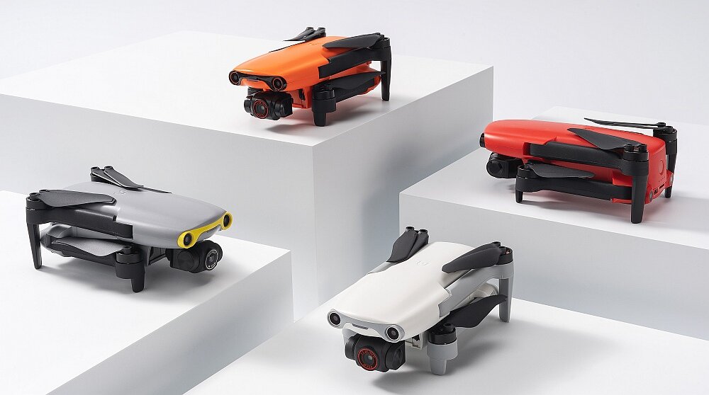 Dron AUTEL ROBOTICS Evo Nano bateria lot sterowanie akrobacje czas lotu zasięg funkcje lądowanie kamera rozdzielczość filmy zdjęcia nagrywanie jakość ładowanie aplikacja przesył pilot śmigła stabilizacja fotografia waga wymiary konstrukcja obudowa korpus ramiona silnik