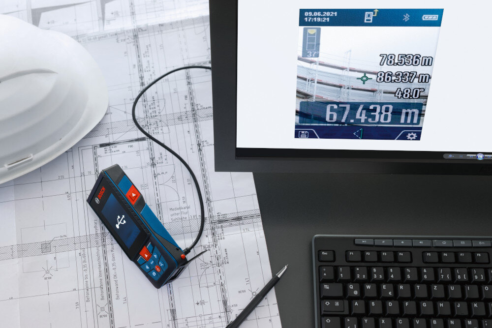 Dalmierz laserowy BOSCH Professional GLM 150-27 C 0601072Z00 wbudowany akumulator Li-Ion 3,6 V pojemnosc 3120 mAh pelna swoboda ruchu mobilnosc przwod USB-A/USB-C