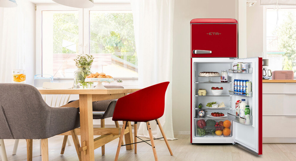 LODÓWKA ETA STORIO 253490030E RETRO wizualizacja Funkcjonalne wnętrze chłodziarka 170 litrów zamrażarka 45 litrów przechowywanie świeżych produktów mrożonki szklane półki przezroczyste szuflady balkoniki na drzwiach podświetlenie LED jasne światło wygodne użytkowanie