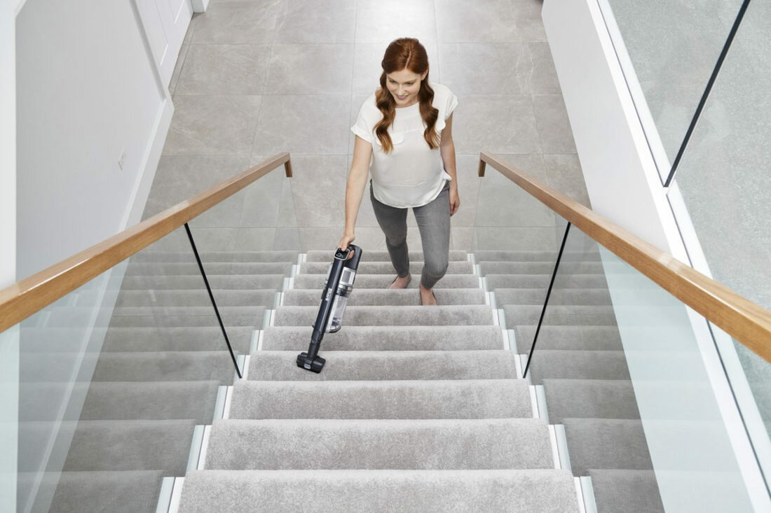 Odkurzacz SHARK IZ320EU wyposazenie technologia Anti-Hair Wrap