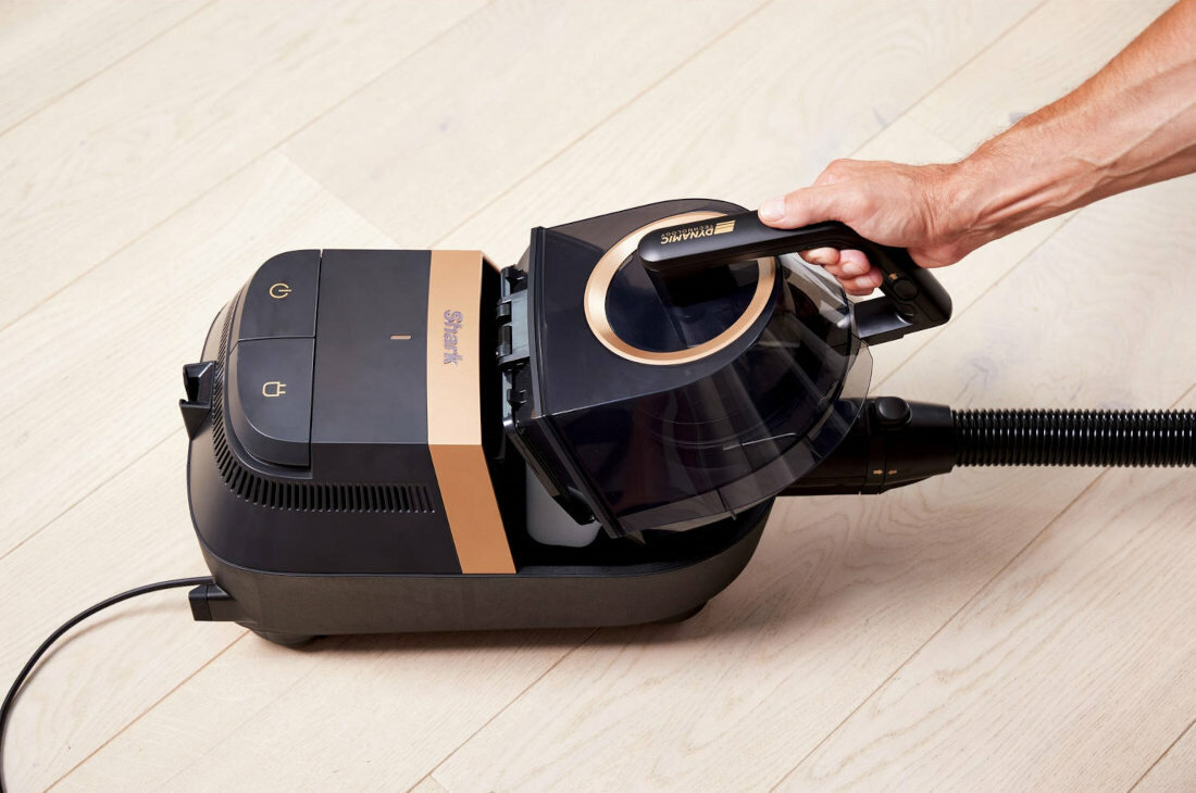 Odkurzacz SHARK CZ500EUT technologia Anti-Hair Wrap