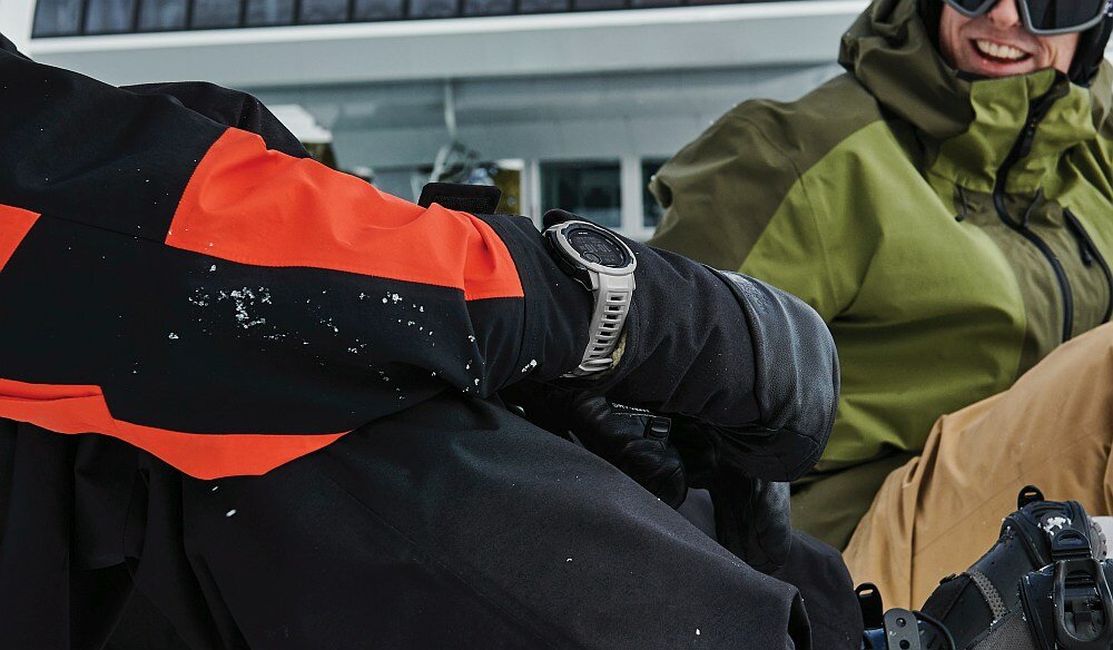 Smartwatch GARMIN Instinct ekran bateria sport zdrowie pasek koperta ładowanie pojemność rozdzielczość serce sen oddech ćwiczenia