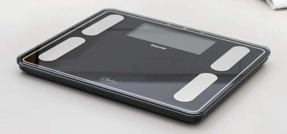 Waga łazienkowa BEURER SignatureLine BF 410 Czarny wygląd prezentacja design wizualizacja białe tło