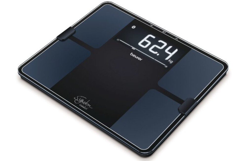 Waga łazienkowa BEURER BF 915 Signature Line zdjęcie lifestyle Szeroka analiza ciała szeroki zakres danych
