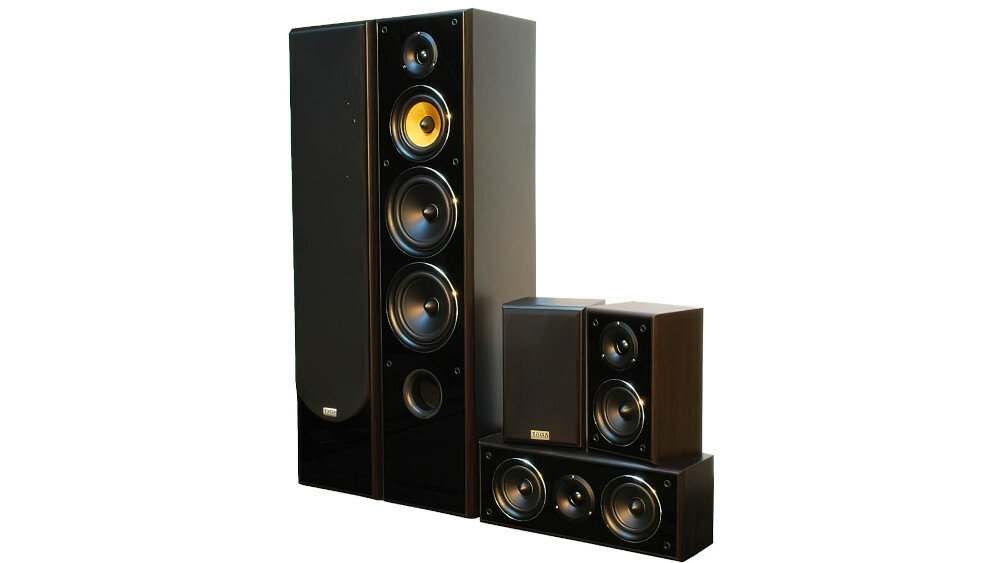Kino domowe ONKYO TX-NR696B + TAGA TAV-606 - kolumny