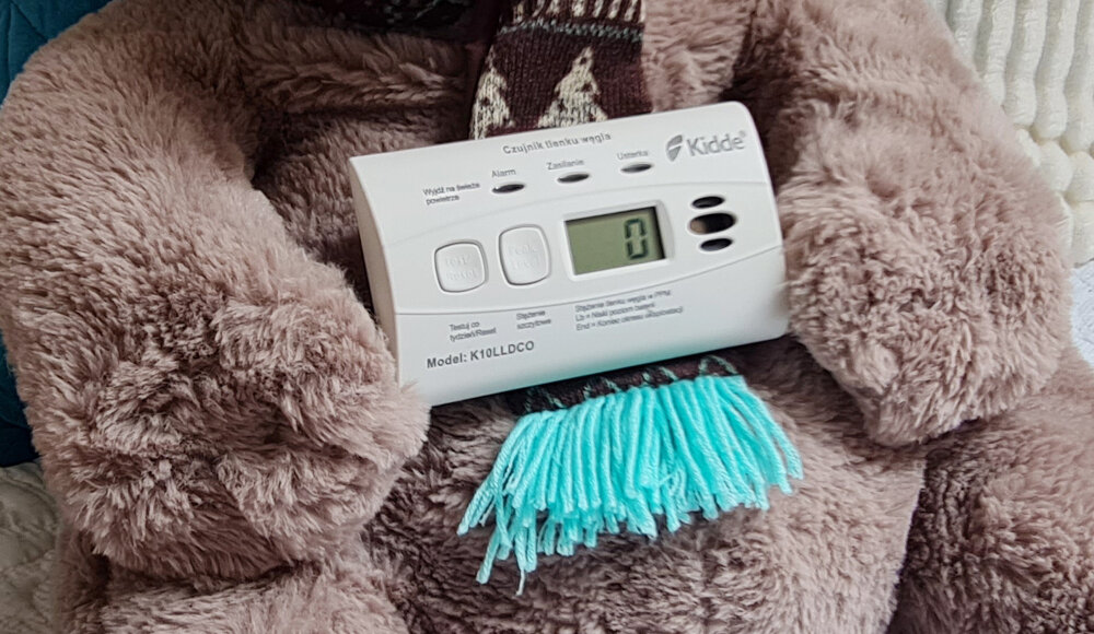 Czujnik tlenku węgla czadu KIDDE 7C0 Zaawansowana technologia wykonywania pomiaro niezawodny sensor elektromechaniczny czerwona dioda LED glosny alarm dzwiekowy o sile 85 dB