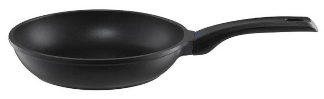 Patelnia AMBITION Ultimo 24 cm do uzytkowania na wszystkich typach kuchenek wykonanie wygodne uchwyty grube dno