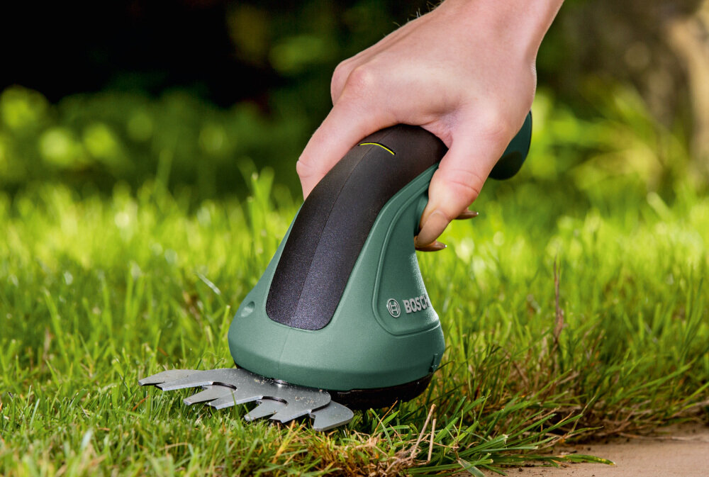 Nożyce do żywopłotu - trawy BOSCH EasyShear 0600833303 akumulatorowe komfort ergonomia dwustronny miekki uchwyt ergonomiczna konstrukcja
