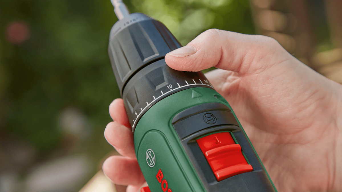 Wiertarko-wkrętarka akumulatorowa udarowa BOSCH EasyImpact 18V-40 dopasowanie obrót moment miękki twardy