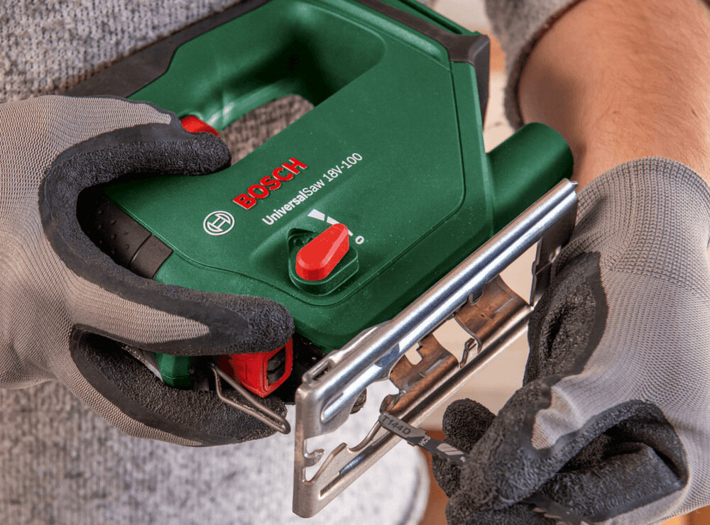 Wyrzynarka BOSCH UniversalSaw 18V-100 0603011100 system SDS szybka latwa wyina brzeszczotow beznarzedziowo automatyczne blokowanie brzeszczotu