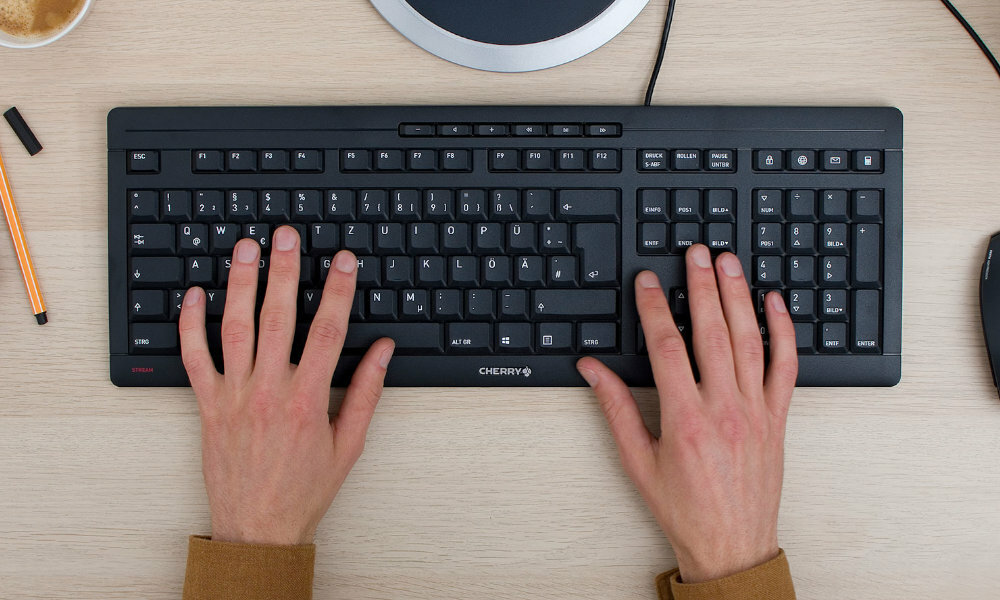 CHERRY Stream Czarny ukos