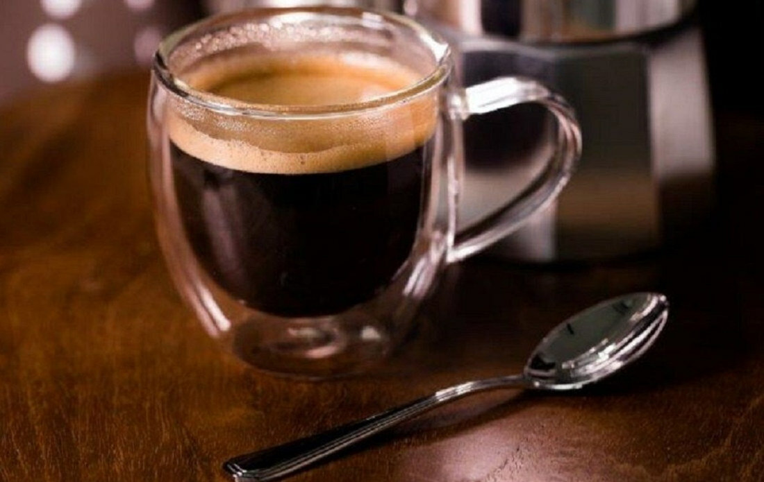 Zestaw szklanek termicznych AMBITION Mia 96858 250 ml (2 sztuki) podwojne scianki design wysoka jakosc pojemnosc