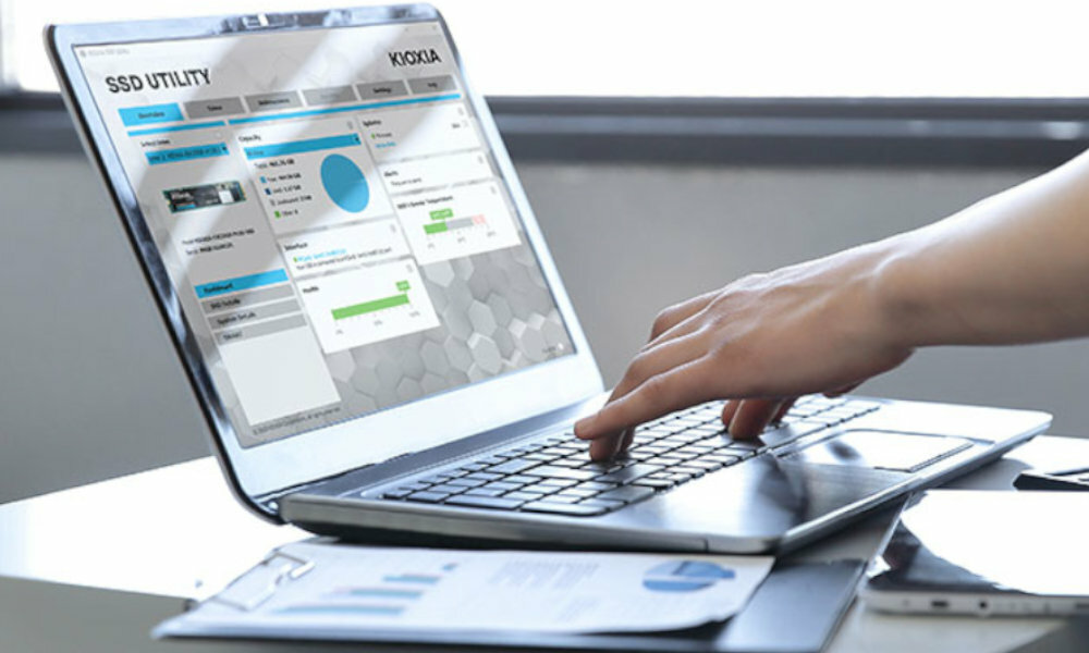 KIOXIA Exceria Pro 2TB SSD laptop