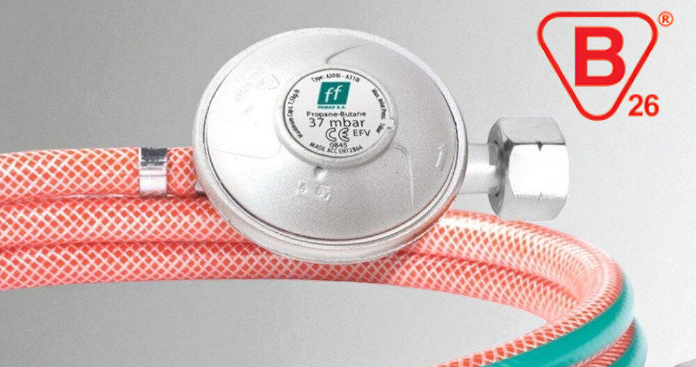 WĄŻ DO GAZU VÖGEL zdjęcie produktowe znak bezpieczeństwa propan-butan gazowy do butli 11 kg gazowy do kuchenki gazowej podłączenie butli propan-butan z certyfikatem bezpieczny do instalacji gazowej do kuchenki bez piekarnika do butli turystycznej