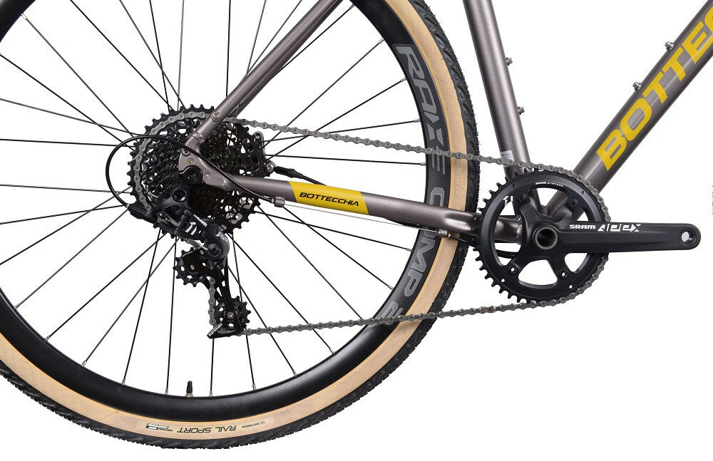 Rower gravel BOTTECCHIA Gravel Monster - wyposazenie