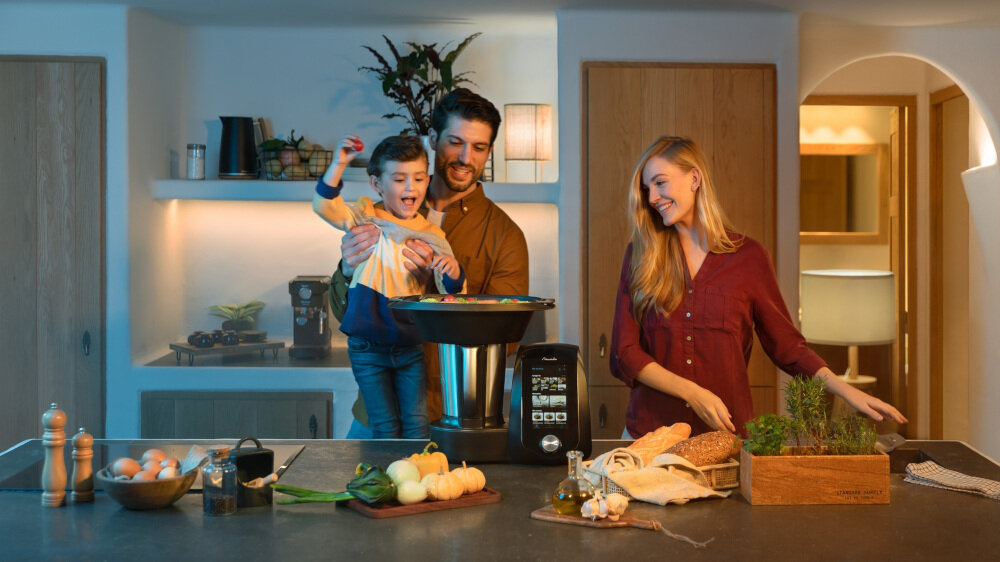 Robot wielofunkcyjny CECOTEC Mambo 12090 1700W z wbudowaną wagą i funkcją gotowania rączka antypoślizgowość