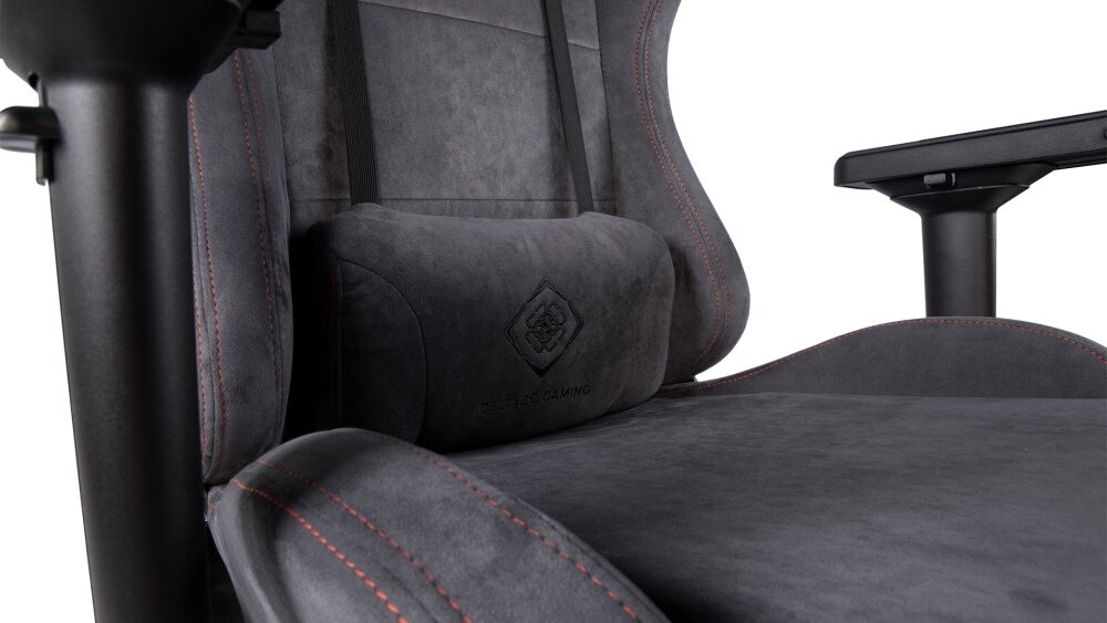 Fotel DELTACO DC440 Komfort wygoda regulacja podłokietniki poduszki sesje wielogodzinne kółka obciążenie mechanizm