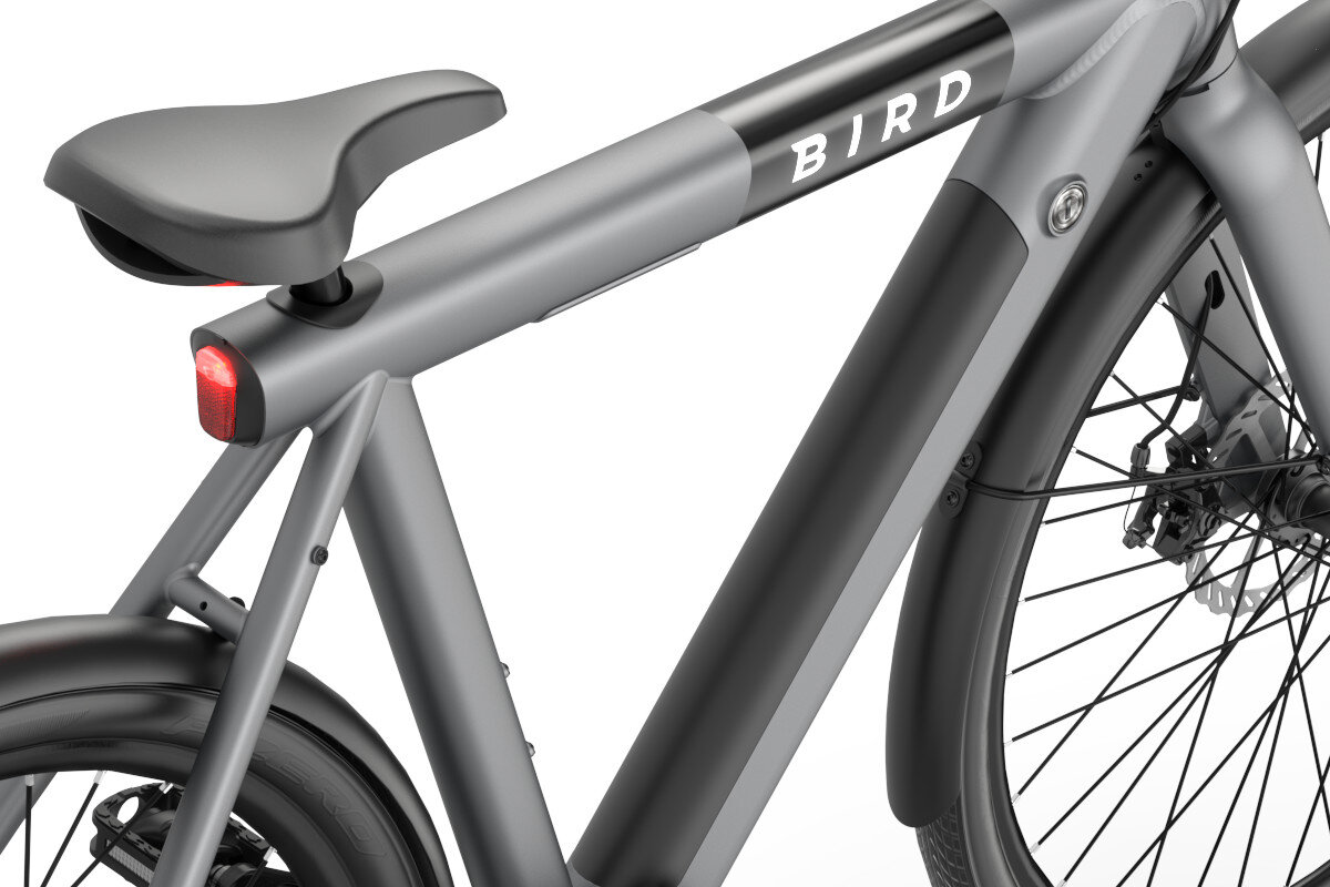 Rower elektryczny BIRD Urban 1.0 M22 Wygodne siodełko