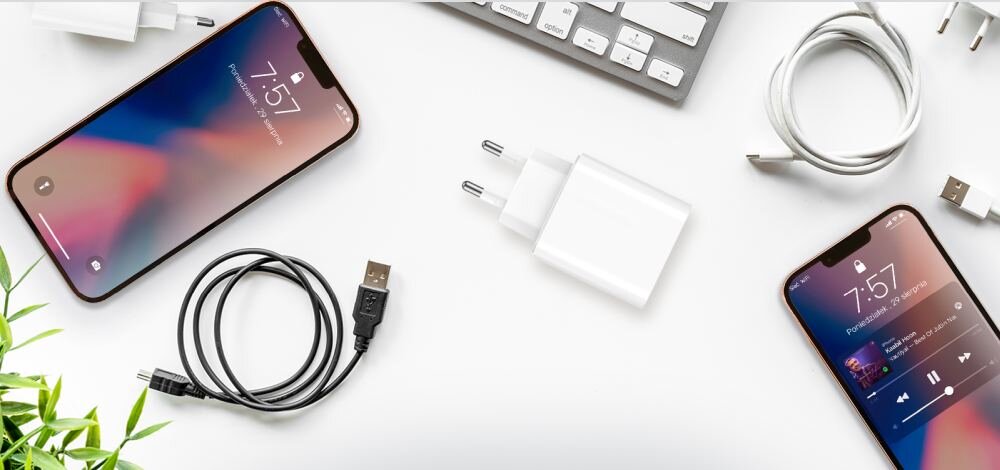 Ładowarka sieciowa<span> Forever </span>LS-03 Biały tablet aparat telefon ładowaie bezpieczeństwo