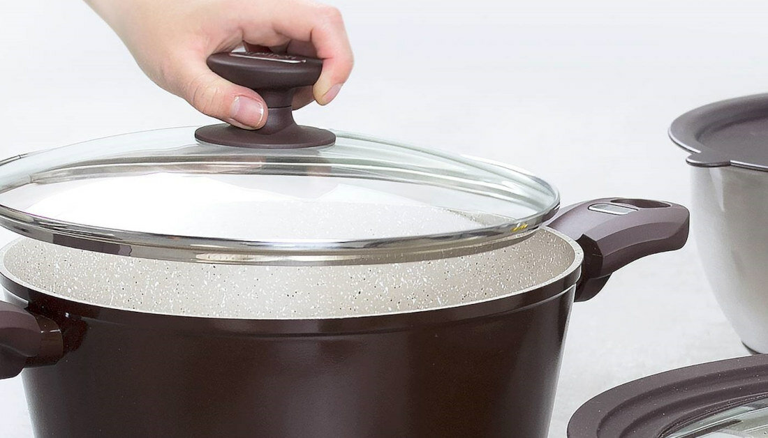 Garnek AMBITION Brown Stone 28 cm wyglad design inspiracja