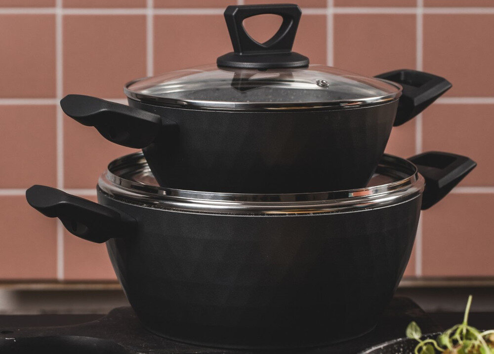 Garnek AMBITION Diamond 20 cm grube dno indukcyjne powloka nieprzywierajaca Qualum Basic Stone Edition