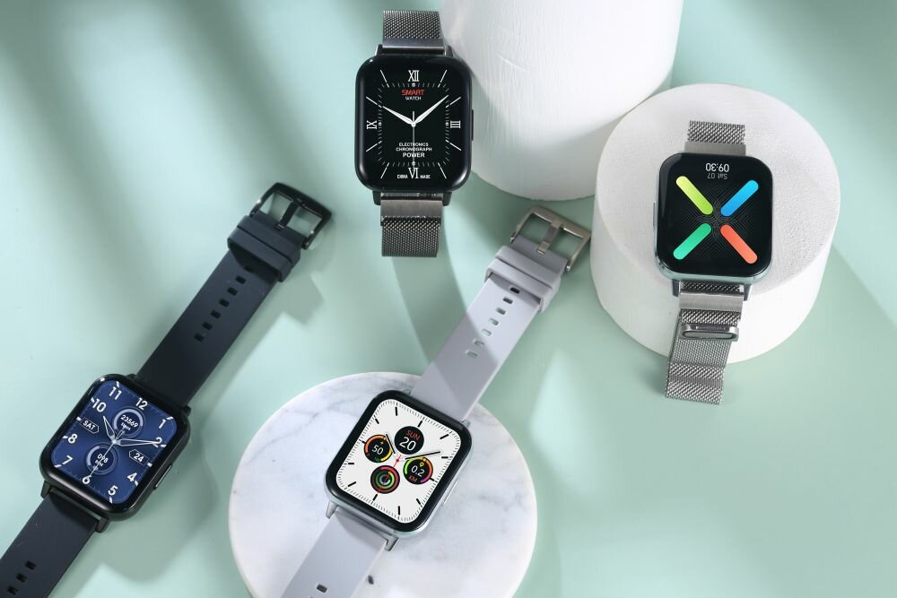 Smartwatche MAXCOM FW45 Aurum 2 ekran bateria czujniki zdrowie sport pasek ładowanie pojemność rozdzielczość łączność sterowanie krew puls rozmowy smartfon aplikacja