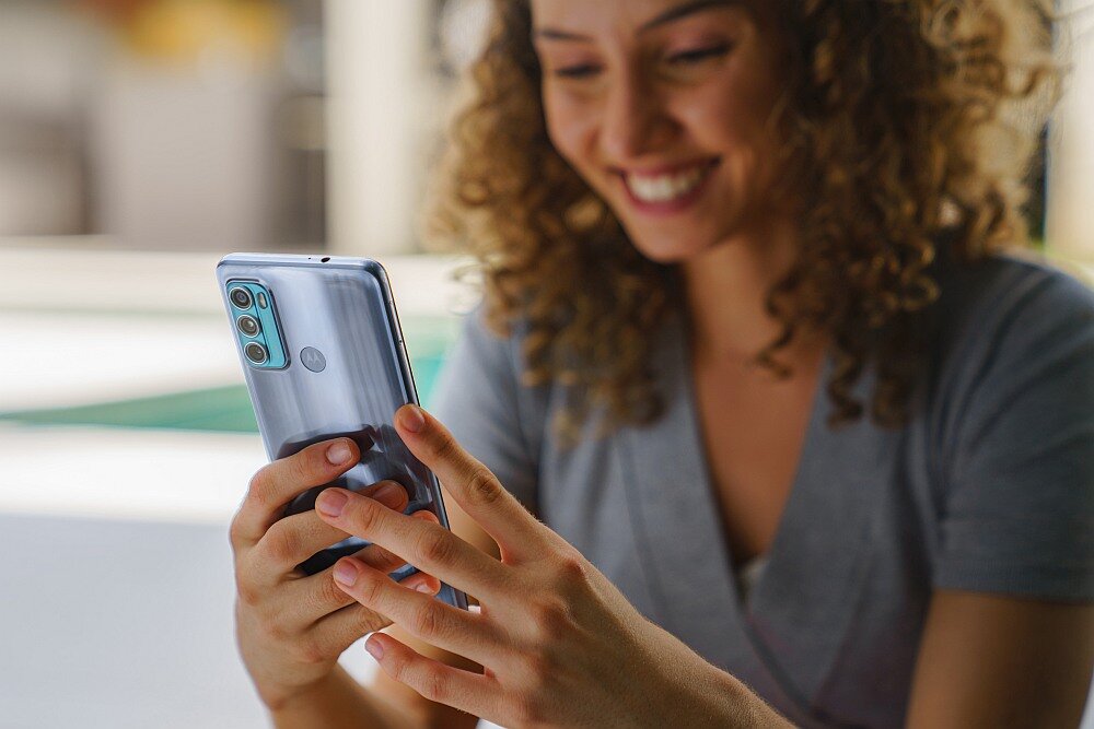 Smartfon MOTOROLA Moto G60 ekran wydajność rozdzielczość pojemność bateria procesor ram aparat blokady