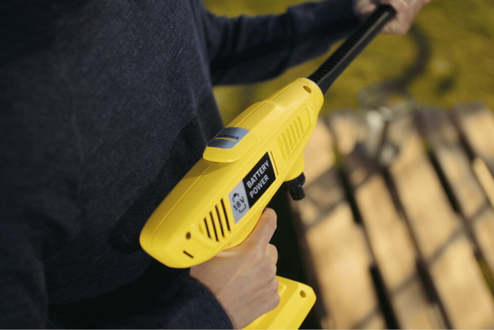 Myjka cisnieniowa KARCHER KHB 4-18 INT 1.328-200.0 lekka poręczna konstrukcja system zasysania wody