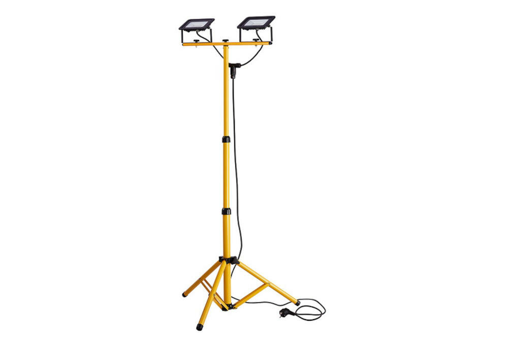 LED FOREVER naświetlacz kąt świecenie regulacja wodoodporny pyłoszczelny statyw tripod przestrzeń trwała stabilna konstrukcja budowa prace ogrodowe