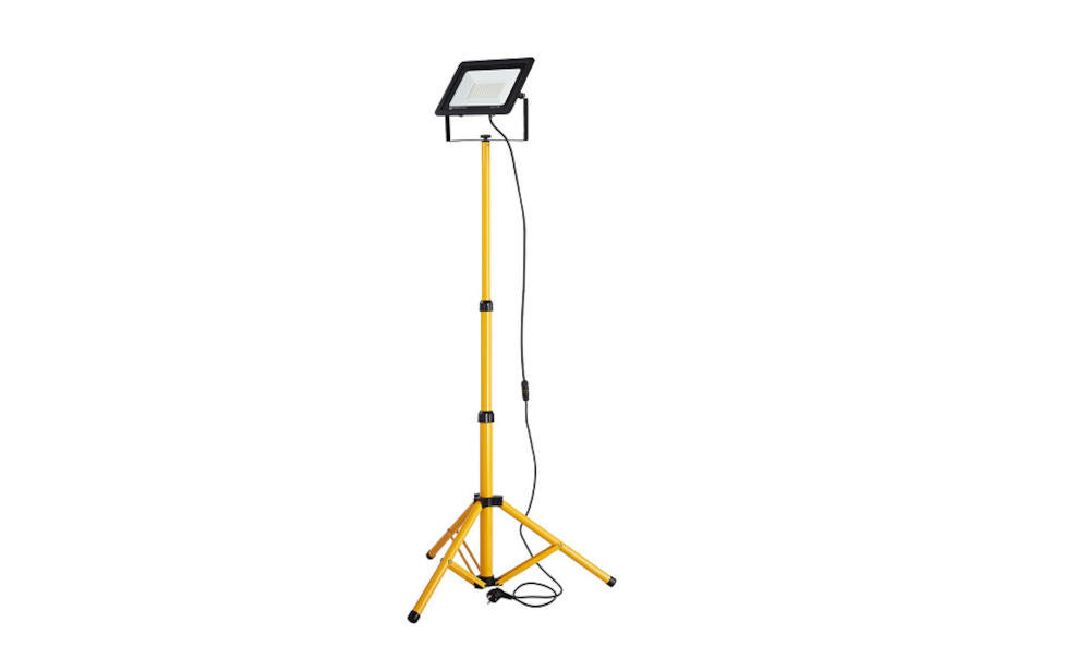 LED FOREVER naświetlacz kąt świecenie regulacja wodoodporny pyłoszczelny statyw tripod przestrzeń trwała stabilna konstrukcja budowa prace ogrodowe
