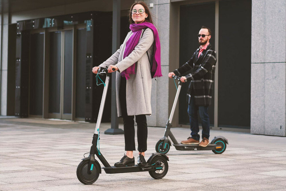 Hulajnoga elektryczna MOTUS Scooty 10 Lite Turkusowy hamulce