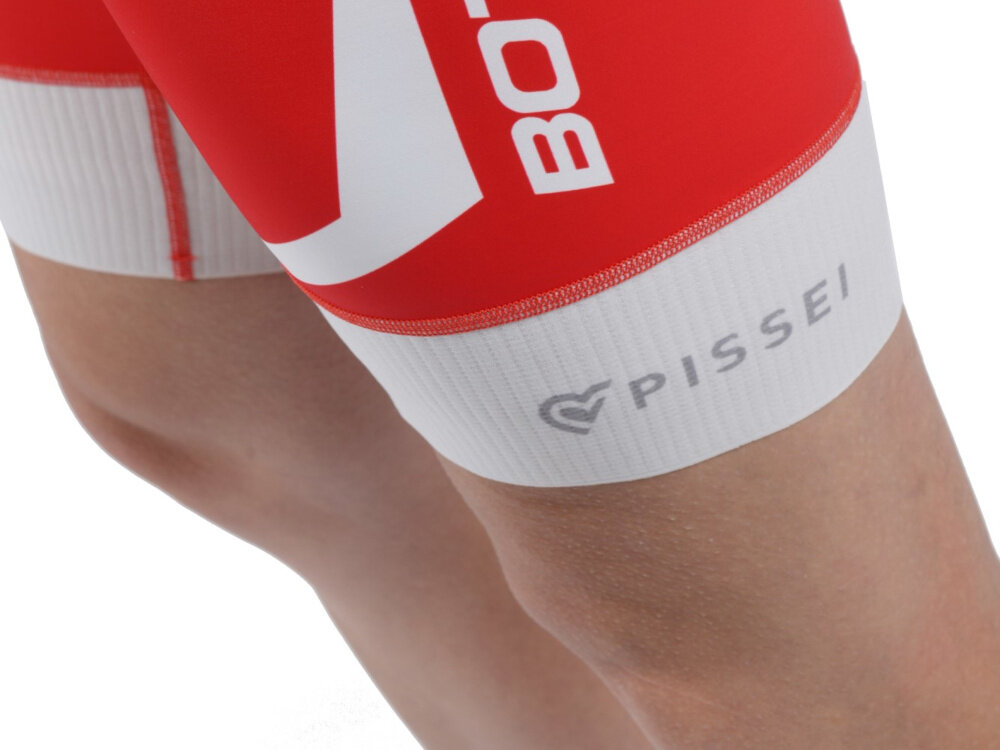 Spodenki rowerowe BOTTECCHIA Pro rozmiar L widok na nogi w spodenkach na letnie trasy optymalna wentylacja odprowadzanie wilgoci przewiewne materiały ciało nie przegrzewa się do jazdy szosowej aerodynamiczne dopasowanie pełna swoboda ruchów