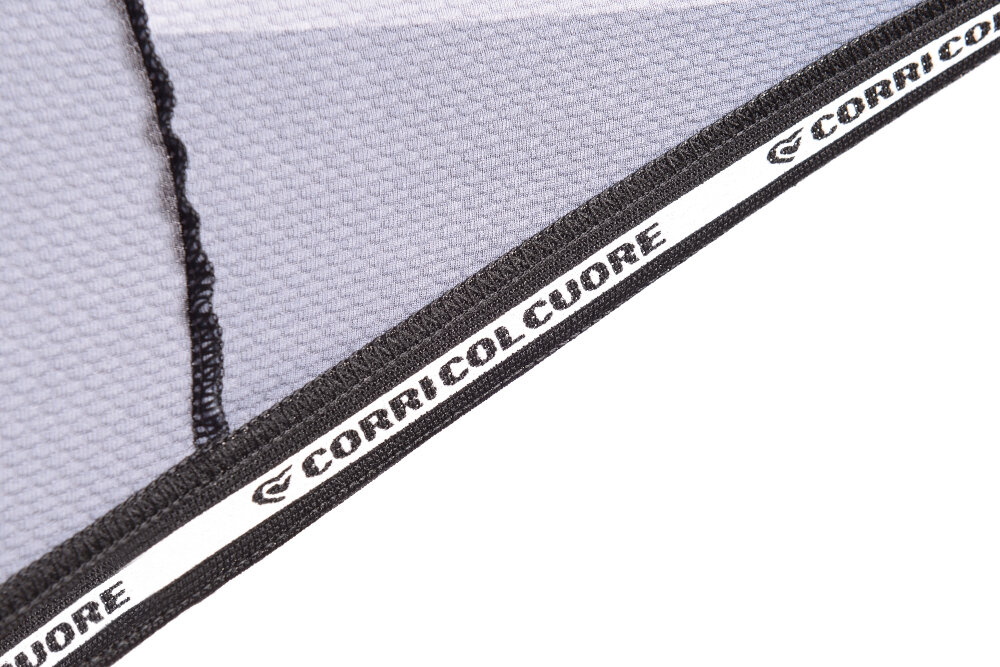 Koszulka rowerowa BOTTECCHIA Red Lab rozmiar XXL widok na podszewke silikonowe wykonczenie zapobiega podwijanu sie przemieszczaniu klasyczna czern elegancki minimalistyczny wyglad