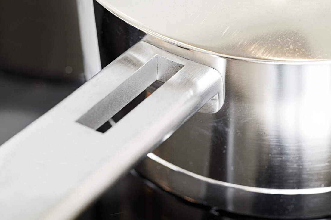 Rondel DEMEYERE John Pawson 408505760 20 cm Specjalnie zaprojektowane dno technologia InductoSeal stopa TripIInduc