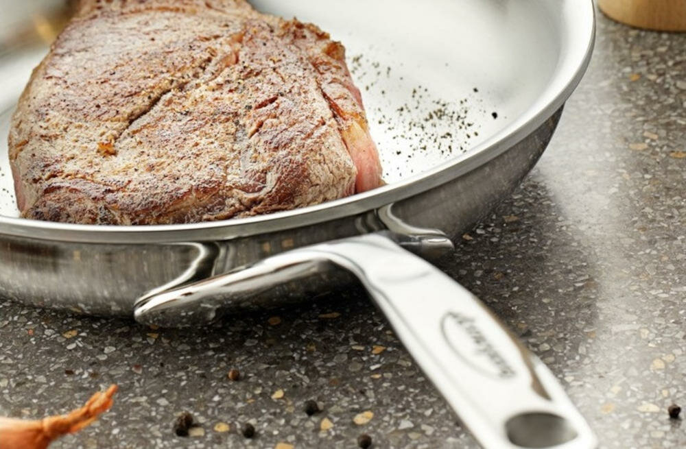 Patelnia DEMEYERE Proline 32 cm stalowa 7-warstwowy material uzytkowanie czyszczenie mozliwosc mycia w zmywarce