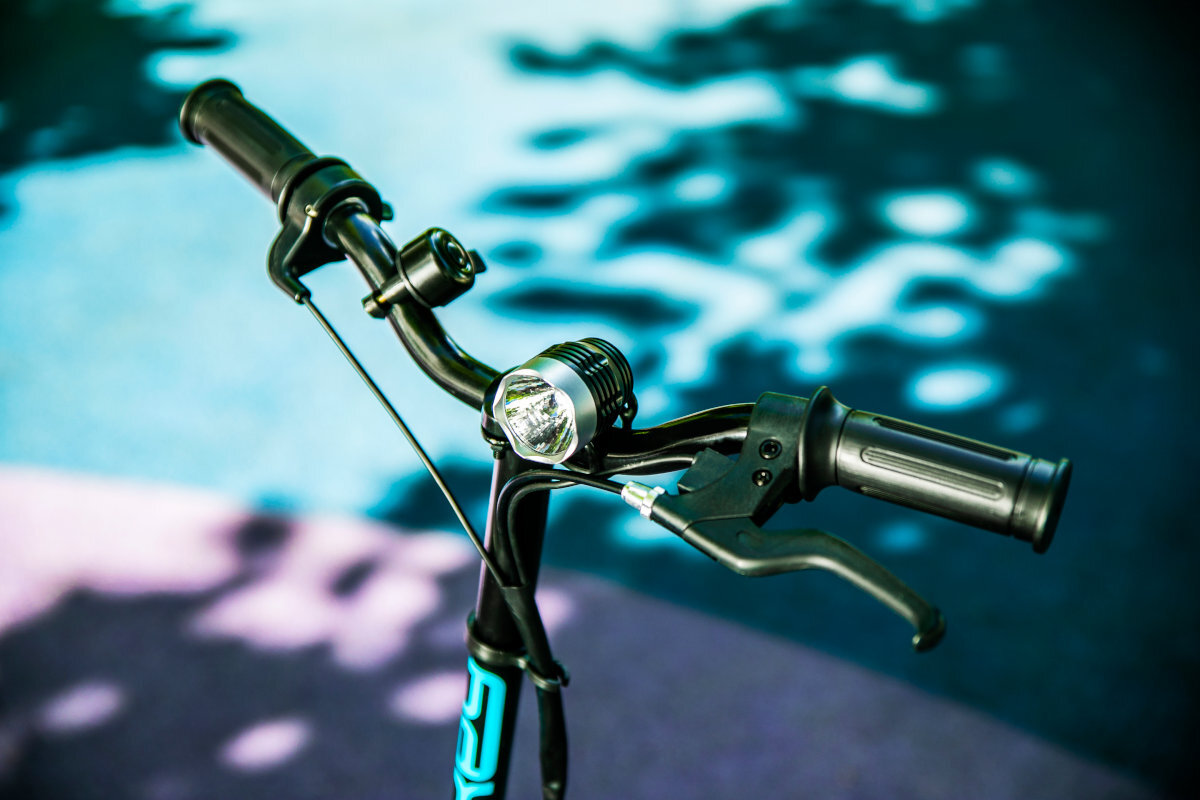 Hulajnoga elektryczna SPOKEY Mizzaro Czarno-niebieski mozliwosci hulajnogi