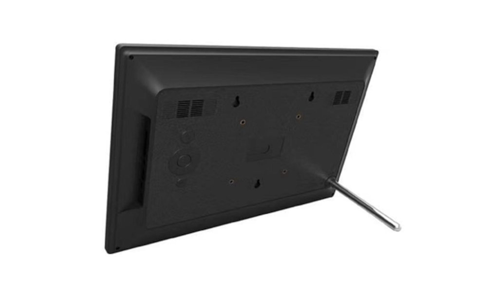 BRAUN DF 1361 cyfrowej ramce na zdjęcia i filmy nieskończonej pętli Braun DF 1361 zdjęć w rozdzielczości 1920x1080 pikseli formacie 16:9 filmy (MPEG1, MPEG2 i MPEG4) dwóm wbudowanym głośnikom (dla audio MP3 i WMA) odtwarzania zdjęć w formie prezentacji slajdów podkładem muzycznym - ramka od tyłu na białym tle