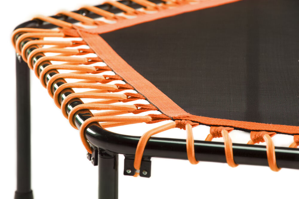 Trampolina SALTA Fitness 5357O Pomarańczowy 128 cm 66 sprezyn 6 nog w systemieU solidnosc stabilnosc obciazenie do 110 kg efektywny sposob na trening