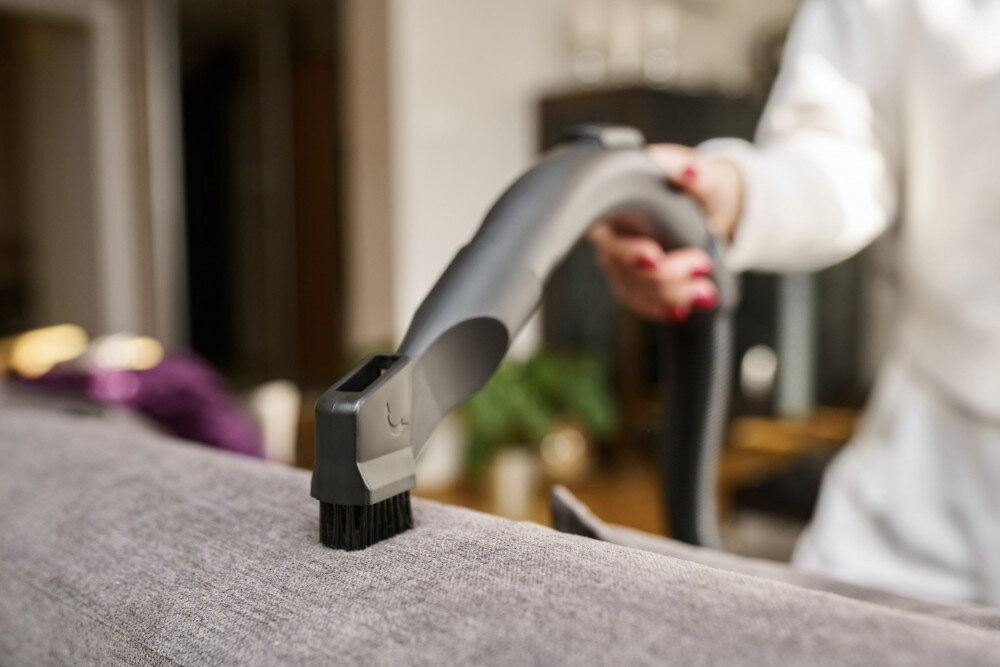 Odkurzacz MPM MOD-51 bezpieczny do roznych powierzchni gumowe kola