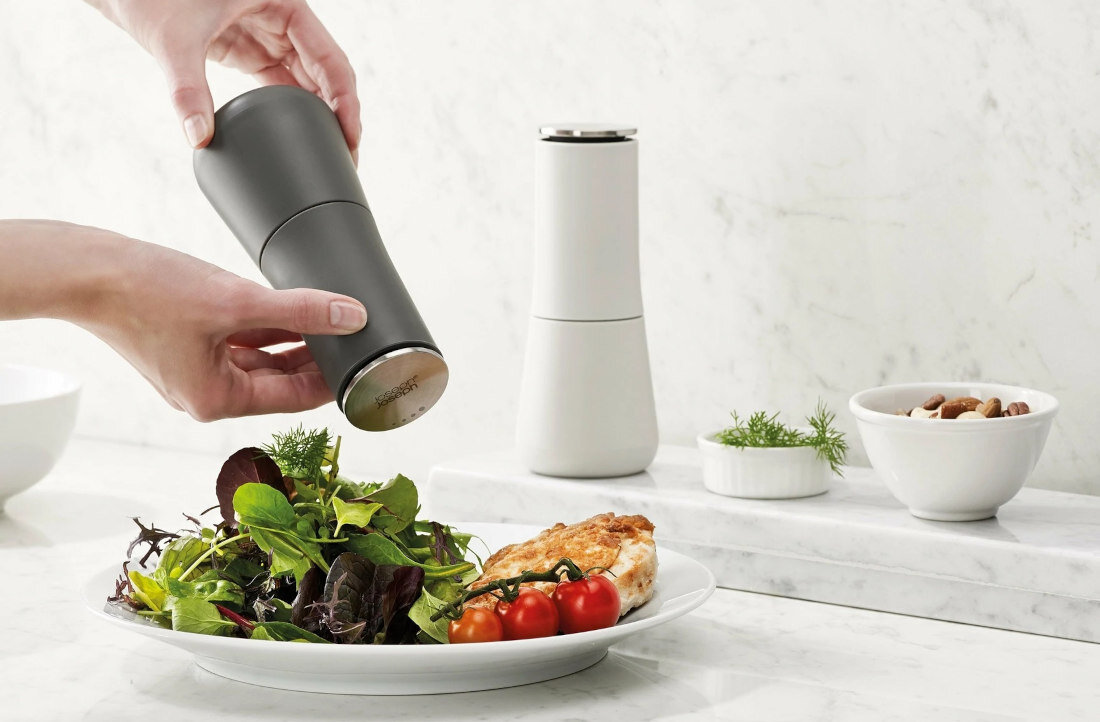 Miska JOSEPH JOSEPH Uno 20154 + Młynki Milltop otwór mielący umiejscowienie góra ceramiczny mechanizm mielący przestronne komory wykonanie połączenie tworzywo sztuczne stal nierdzewna