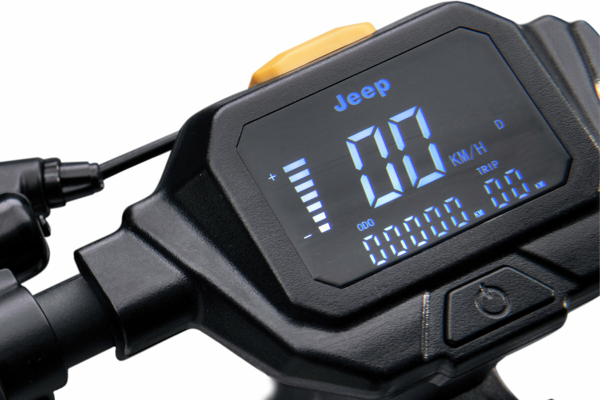 Hulajnoga elektryczna JEEP 2xe Urban Camou wyswietlacz