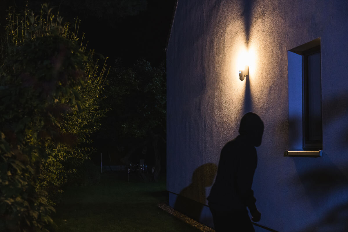 Oprawa zewnętrzna LEDVANCE SMART OUTD SMART+ Wifi Wall Camera Control Dg WiFi zabezpieczenie tryby pracy