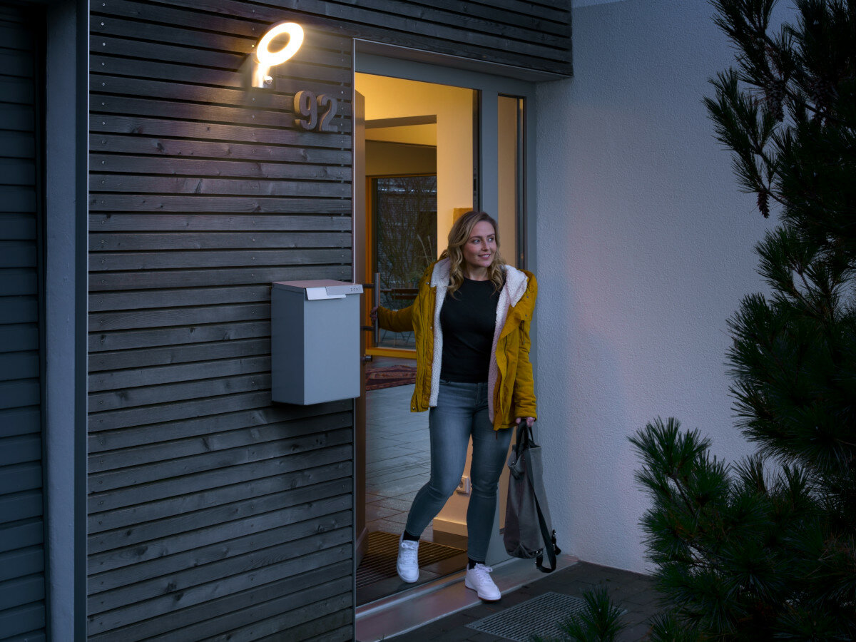 Oprawa zewnetrzna LEDVANCE Endura Style Wall Loop Sensor ST wyglad